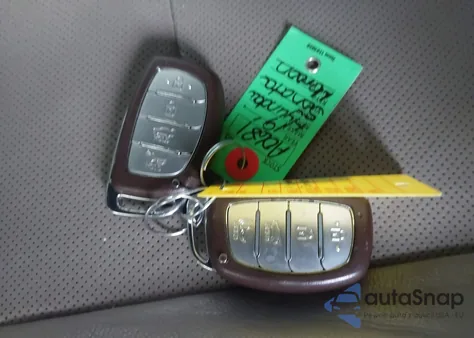 2019 Hyundai Sonata Limited z USA, uszkodzony, nr VIN 5NPE34AF6KH808205